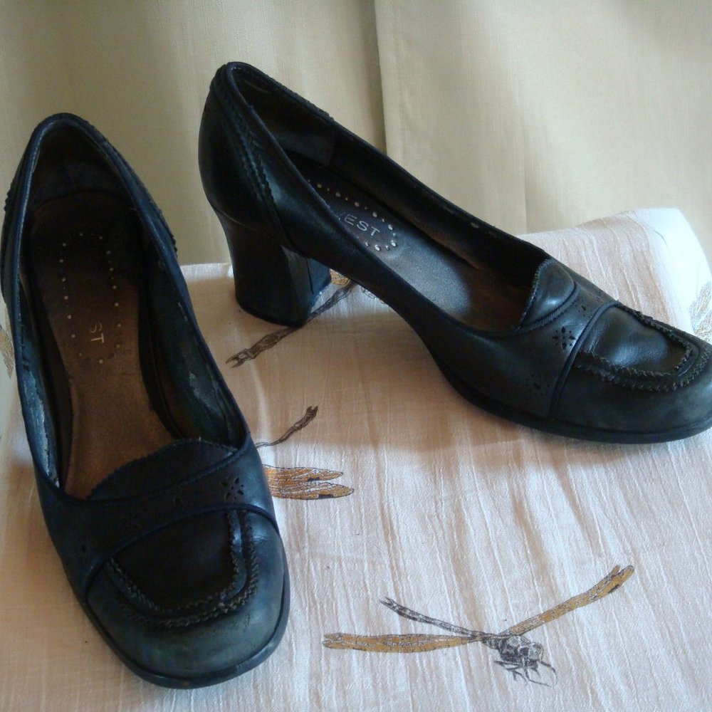 Nine West Black Leather Loafer